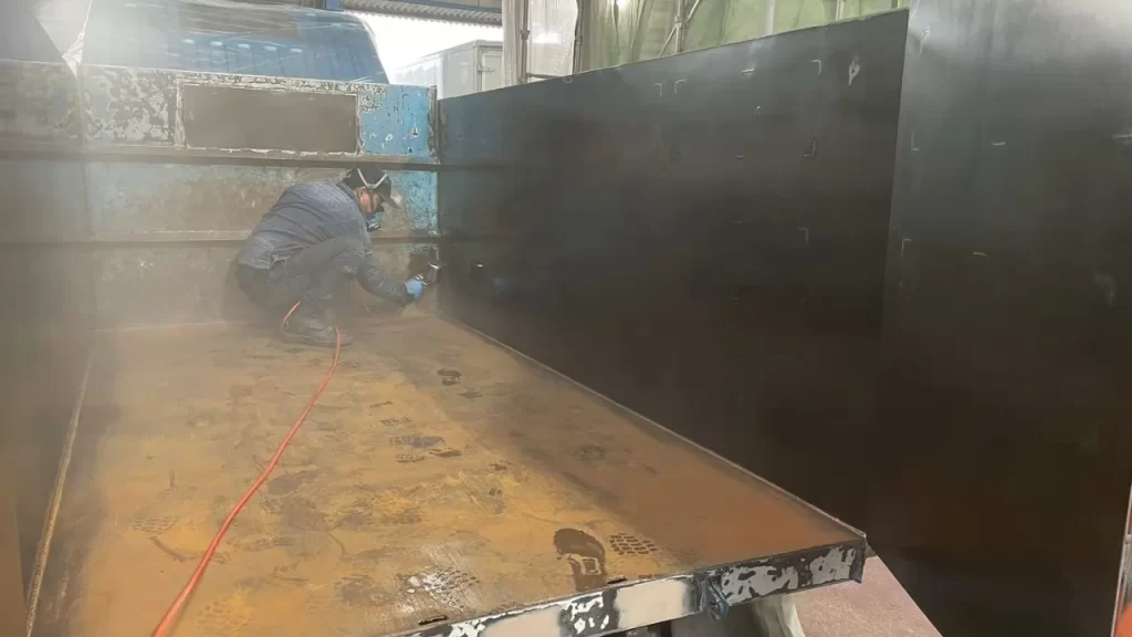 深ダンプ架装⑤