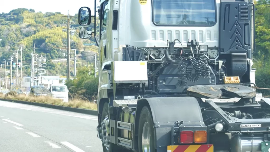 トレーラーヘッド①