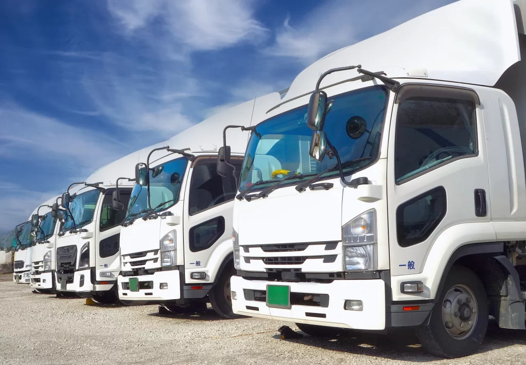 駐車するトラック