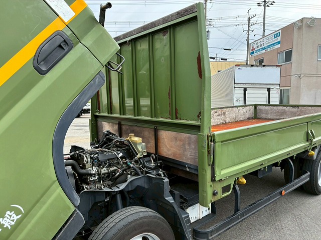 2016年 三菱ふそう キャンター 4000kg積載 No.1990