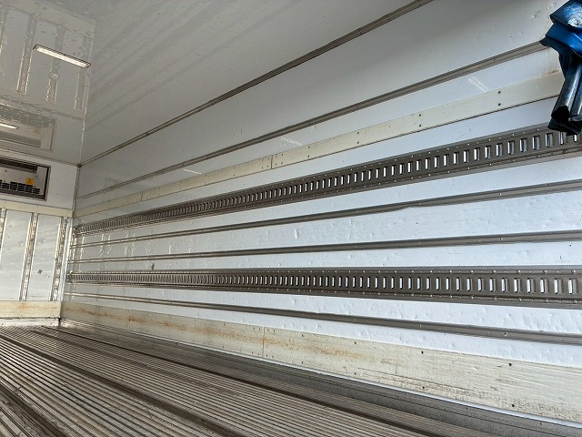 2017年 ファイター 2550kg積載 No.1992