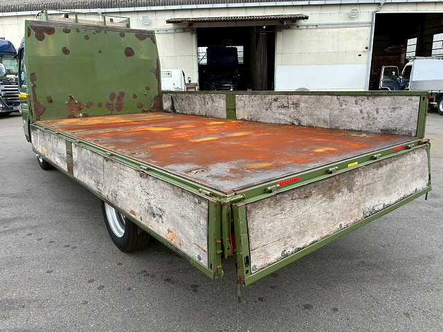 2016年 三菱ふそう キャンター 4000kg積載 No.1990