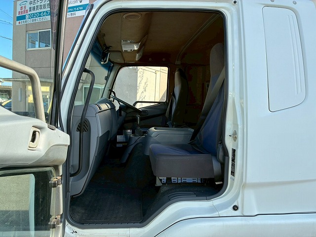 2017年 ファイター 2550kg積載 No.1992