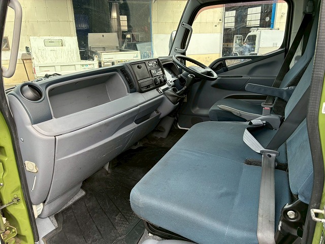 2016年 三菱ふそう キャンター 4000kg積載 No.1990