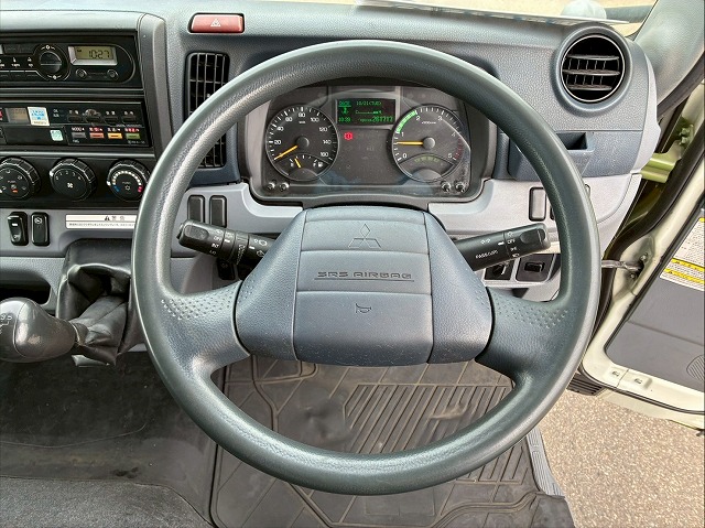 2016年 三菱ふそう キャンター 4000kg積載 No.1990