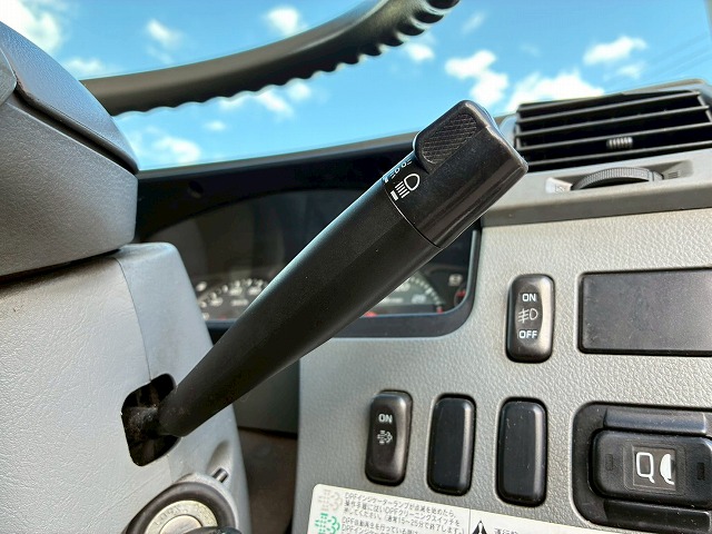 2017年 ファイター 2550kg積載 No.1992