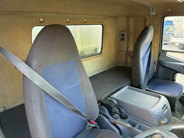 2017年 ファイター 2550kg積載 No.1992