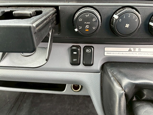 2016年 三菱ふそう キャンター 4000kg積載 No.1990