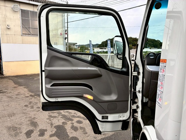 2021年 三菱ふそう キャンター 4100kg積載 No.1993