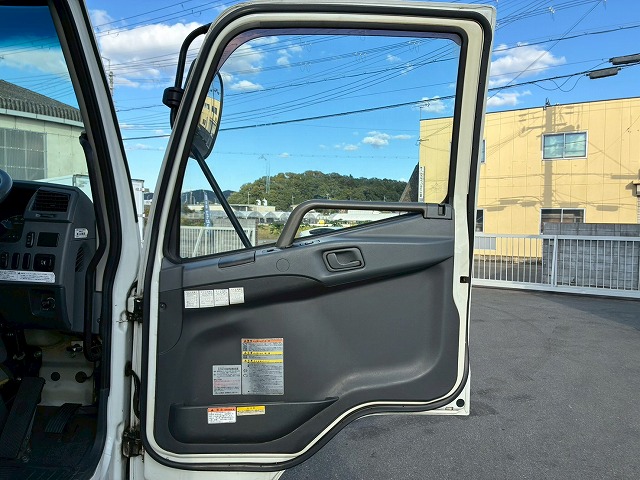 2017年 ファイター 2550kg積載 No.1992