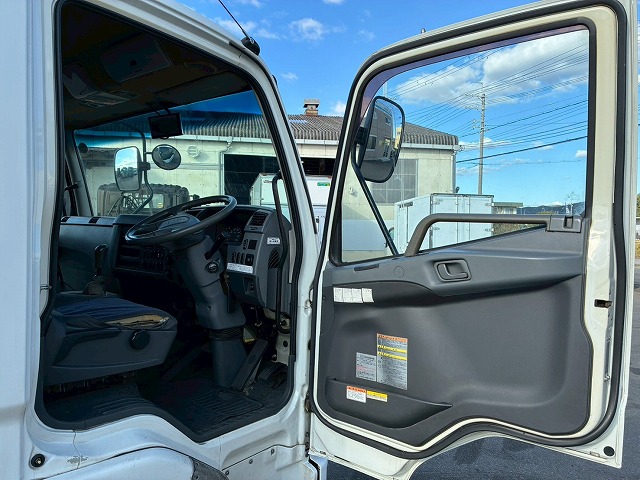 2017年 ファイター 2550kg積載 No.1992