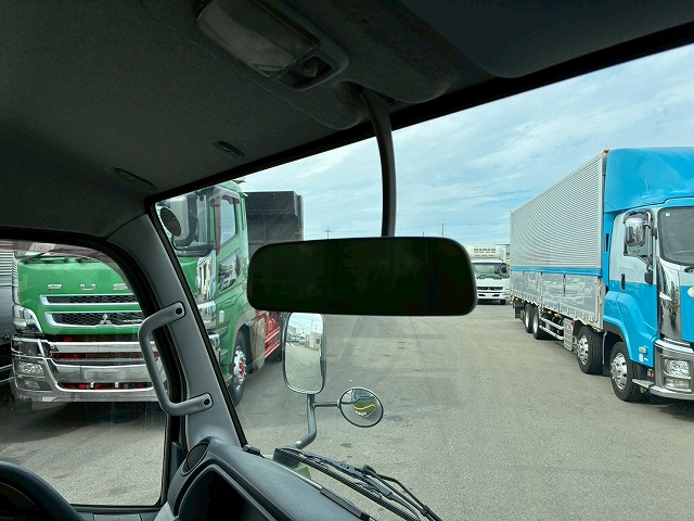 2016年 三菱ふそう キャンター 4000kg積載 No.1990