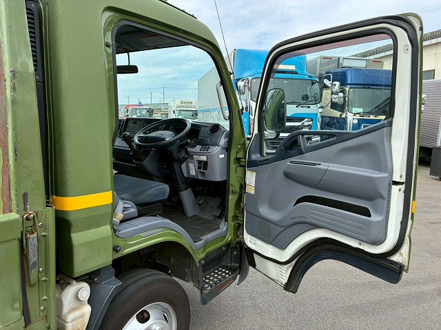 2016年 三菱ふそう キャンター 4000kg積載 No.1990