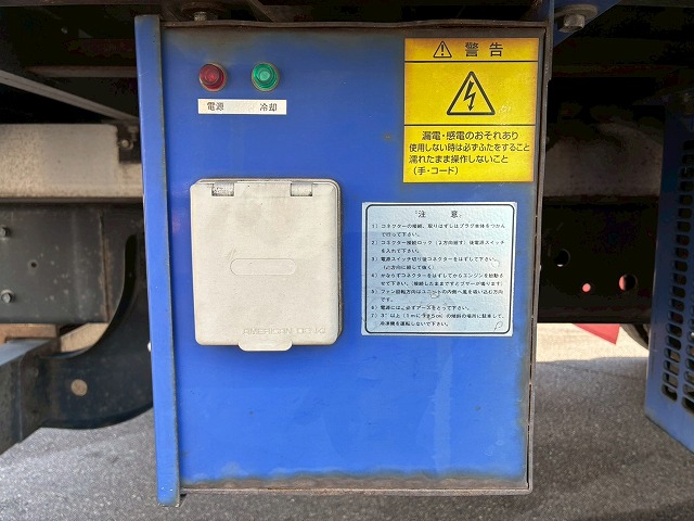 2017年 ファイター 2550kg積載 No.1992