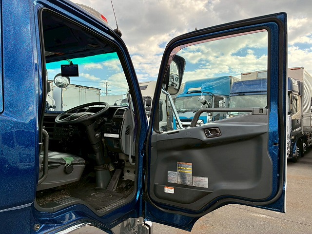 2016年 ファイター 2800kg積載 No.2030