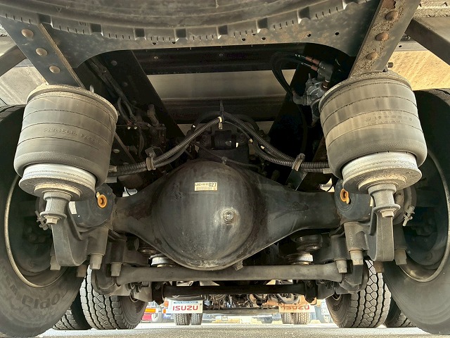 2015年 いすゞ 13700kg積載 No.2035