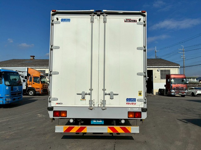 2017年 いすゞ 2900kg積載 No.2047