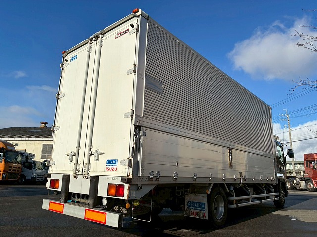 2010年 いすゞ 3050kg積載 No.2076