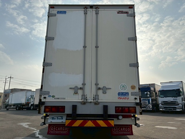 2015年 いすゞ 13700kg積載 No.2035