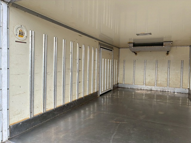 2017年 いすゞ 1500kg積載 No.2040