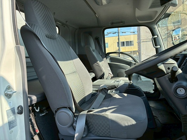 2017年 いすゞ 2900kg積載 No.2047