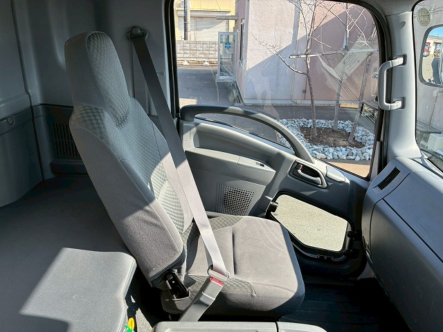 2017年 いすゞ 2900kg積載 No.2047