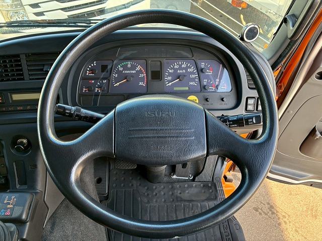 2015年 いすゞ 13900kg積載 No.2057