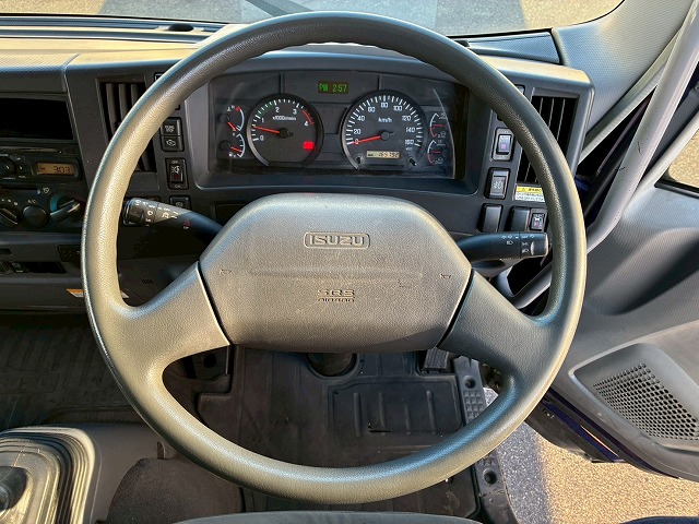 2010年 いすゞ 3050kg積載 No.2076