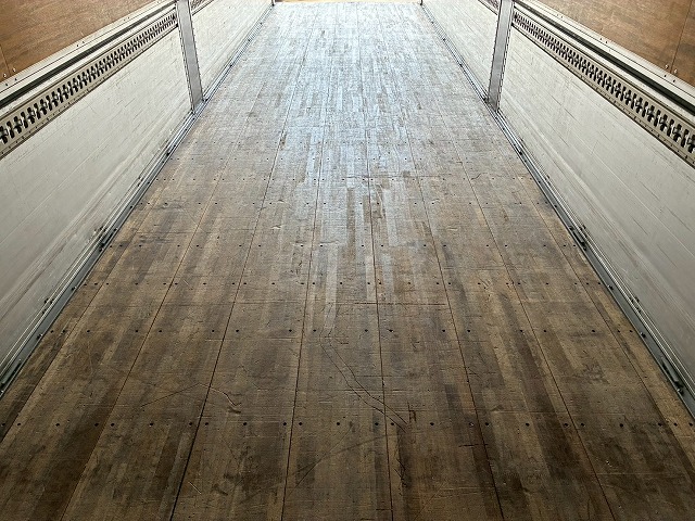 2015年 いすゞ 13700kg積載 No.2035