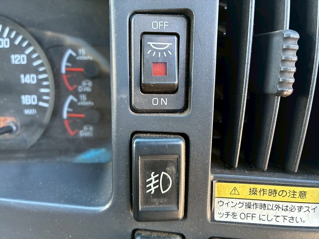 2010年 いすゞ 3050kg積載 No.2076