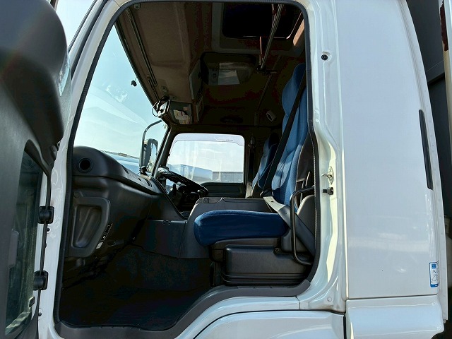 2015年 いすゞ 13700kg積載 No.2035