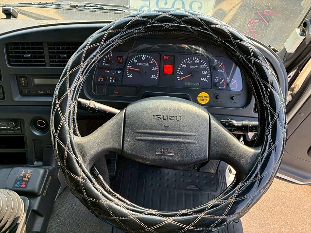 2015年 いすゞ 13700kg積載 No.2035