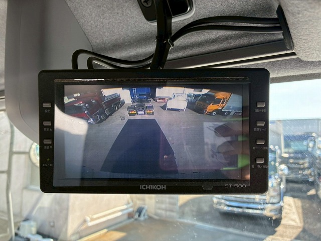 2017年 いすゞ 2900kg積載 No.2047