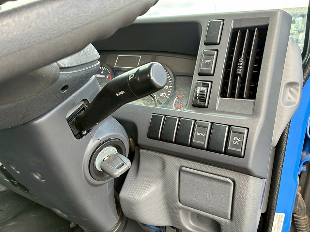 2017年 いすゞ 1500kg積載 No.2040