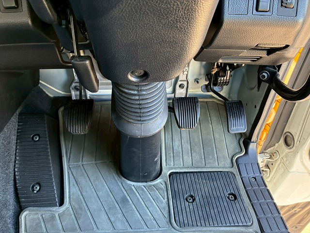 2014年 日野 プロフィア 13600kg積載 No.2050