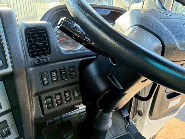 2014年 日野 プロフィア 13600kg積載 No.2050