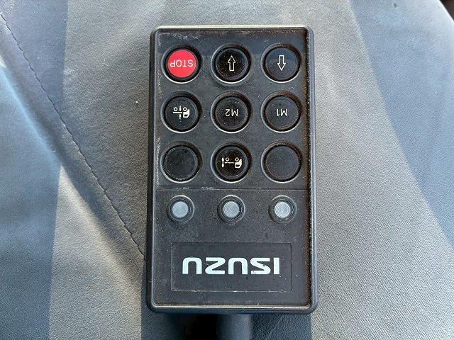 2010年 いすゞ 3050kg積載 No.2076