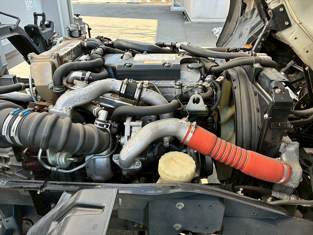 2017年 いすゞ 2900kg積載 No.2047