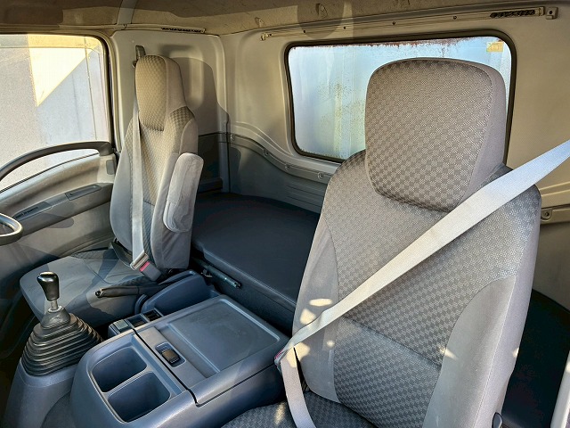 2010年 いすゞ 3050kg積載 No.2076