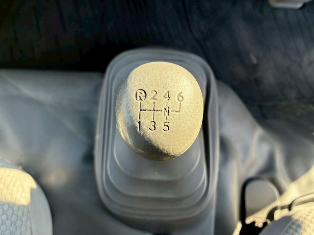 2005年 トヨエース 3000kg積載 No.2083