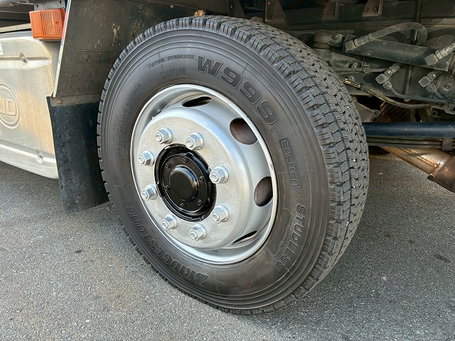 2017年 UDトラックス 13600kg積載 No.2056