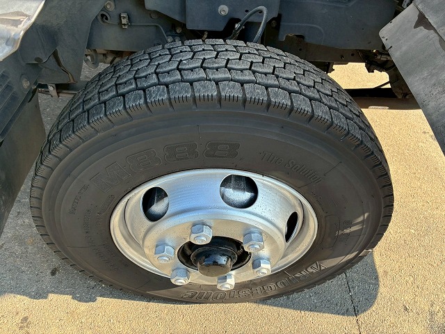 2017年 いすゞ 2900kg積載 No.2047