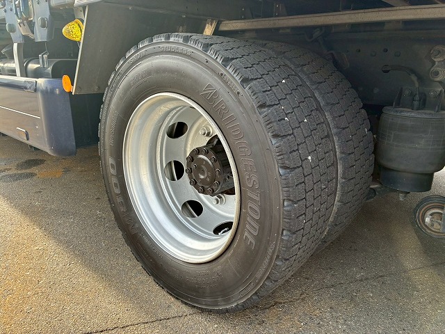 2017年 UDトラックス 13600kg積載 No.2056