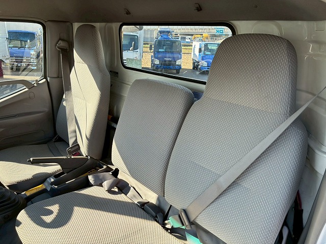 2005年 トヨエース 3000kg積載 No.2083