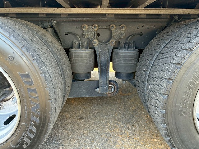 2017年 UDトラックス 13600kg積載 No.2056