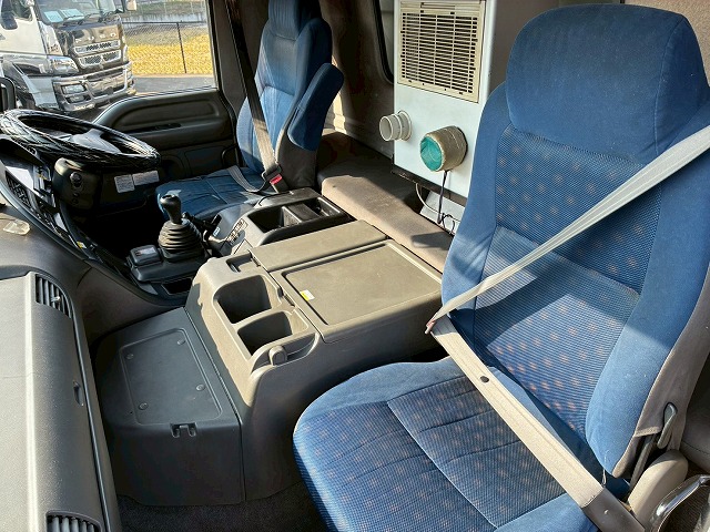 2015年 いすゞ 13700kg積載 No.2035