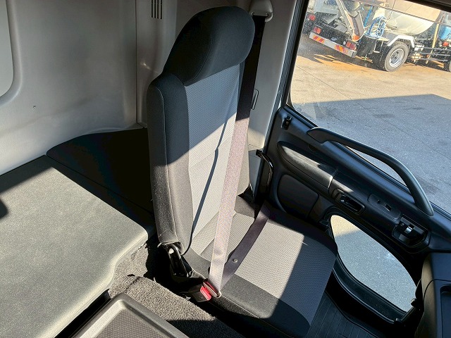 2014年 日野 プロフィア 13600kg積載 No.2050