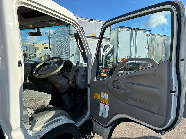 2005年 トヨエース 3000kg積載 No.2083