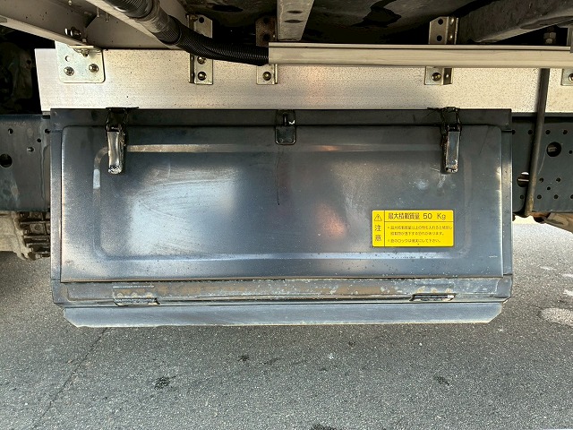 2017年 いすゞ 2900kg積載 No.2047