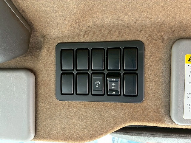 2015年 いすゞ 13700kg積載 No.2035